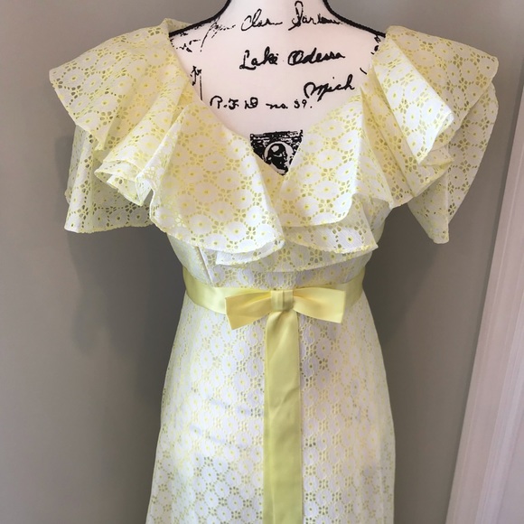 Vintage Yellow Ruffle Sleeve Dress - Picture 4 of 6